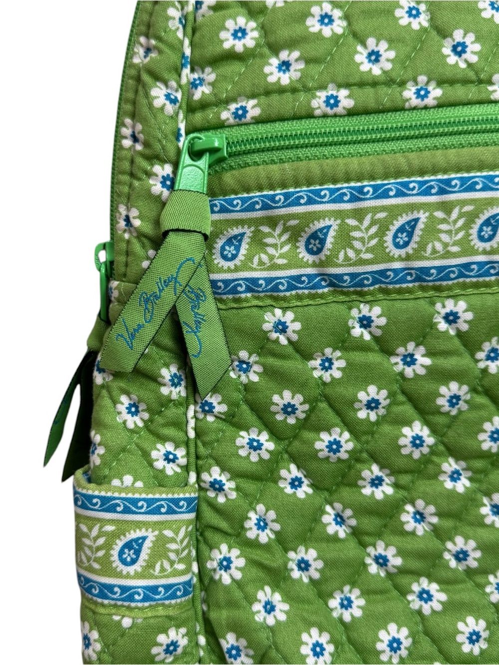 Vintage Vera Bradley “Green Apple Daisy”Retired Pattern Small Backpack Style Bag - Picture 3 of 9